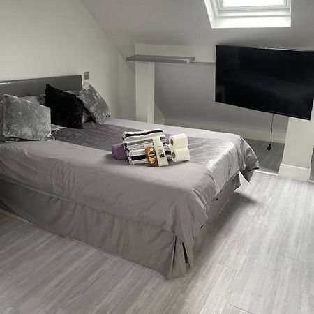 Newly Renovated Studio In Acton Londra Exterior foto